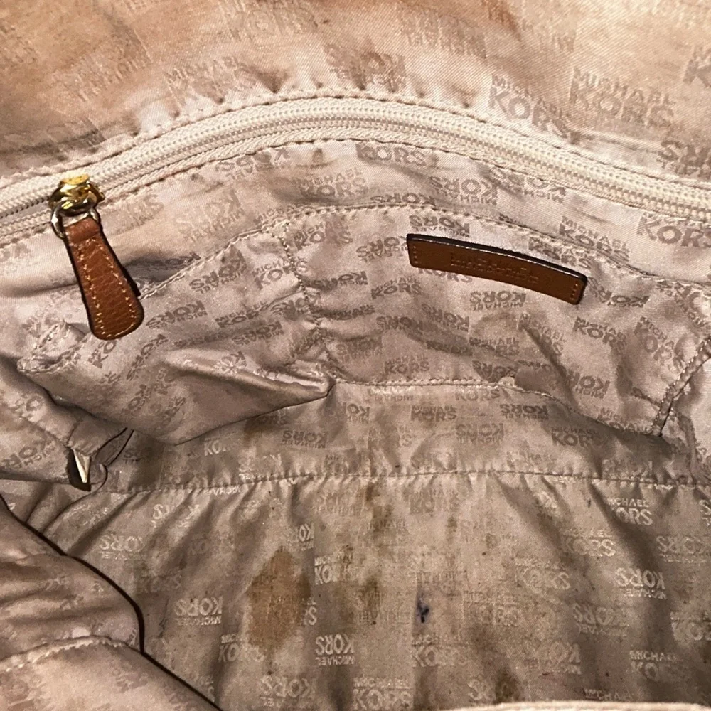 Pre loved Michael Kors pebbled leather satchel